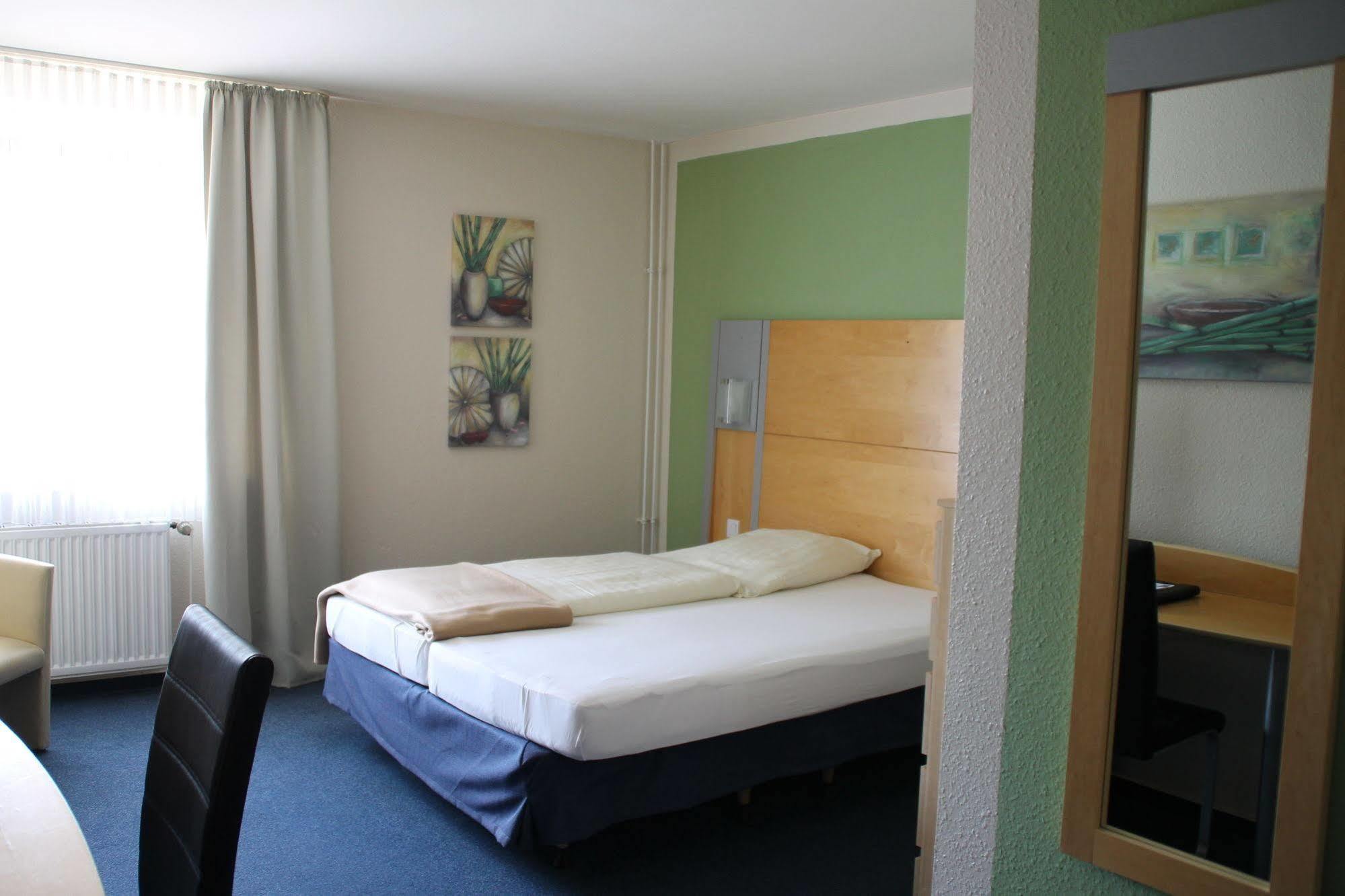 Residenz Hotel Neu Wulmstorf Exterior photo