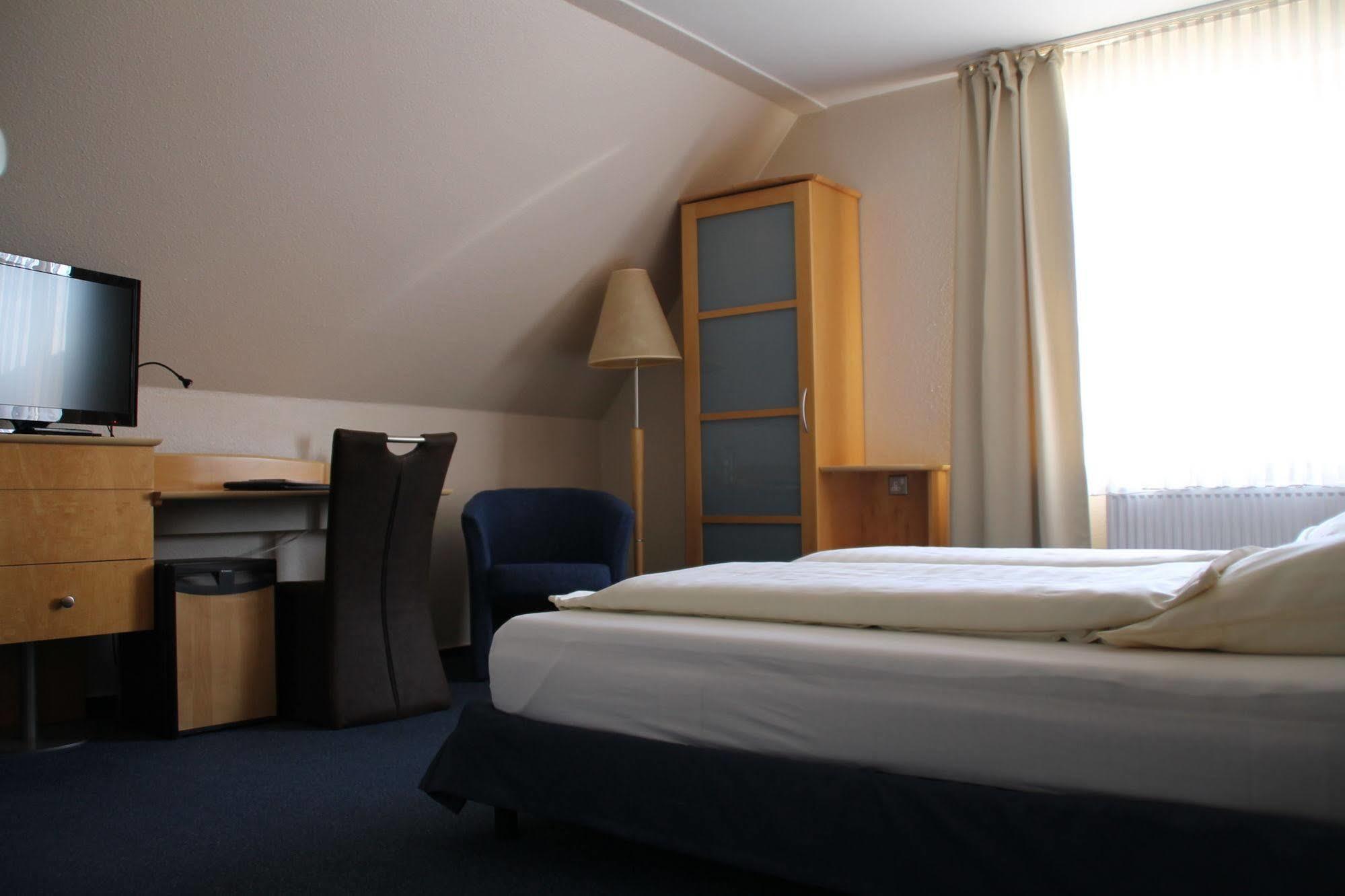 Residenz Hotel Neu Wulmstorf Exterior photo